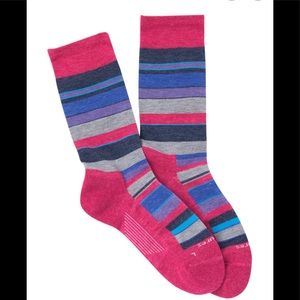 Feetures NWT socks